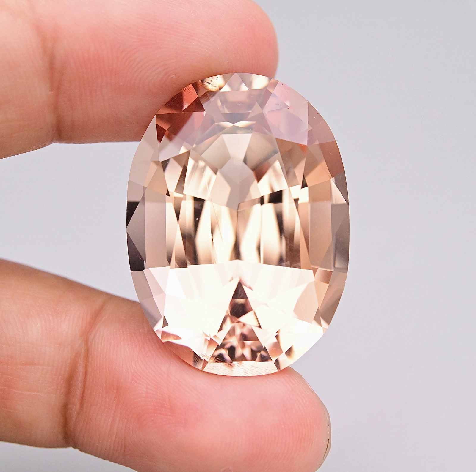 Presenting Natural 86.26 Carat Pink Morganite Gemstone - Image 3